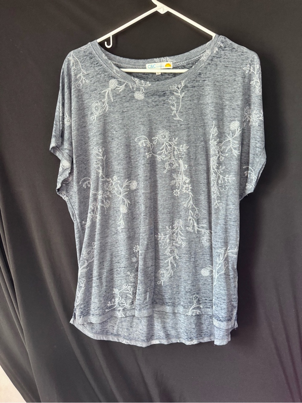C&C California Heather Slate Blue Floral Short Sleeve Top